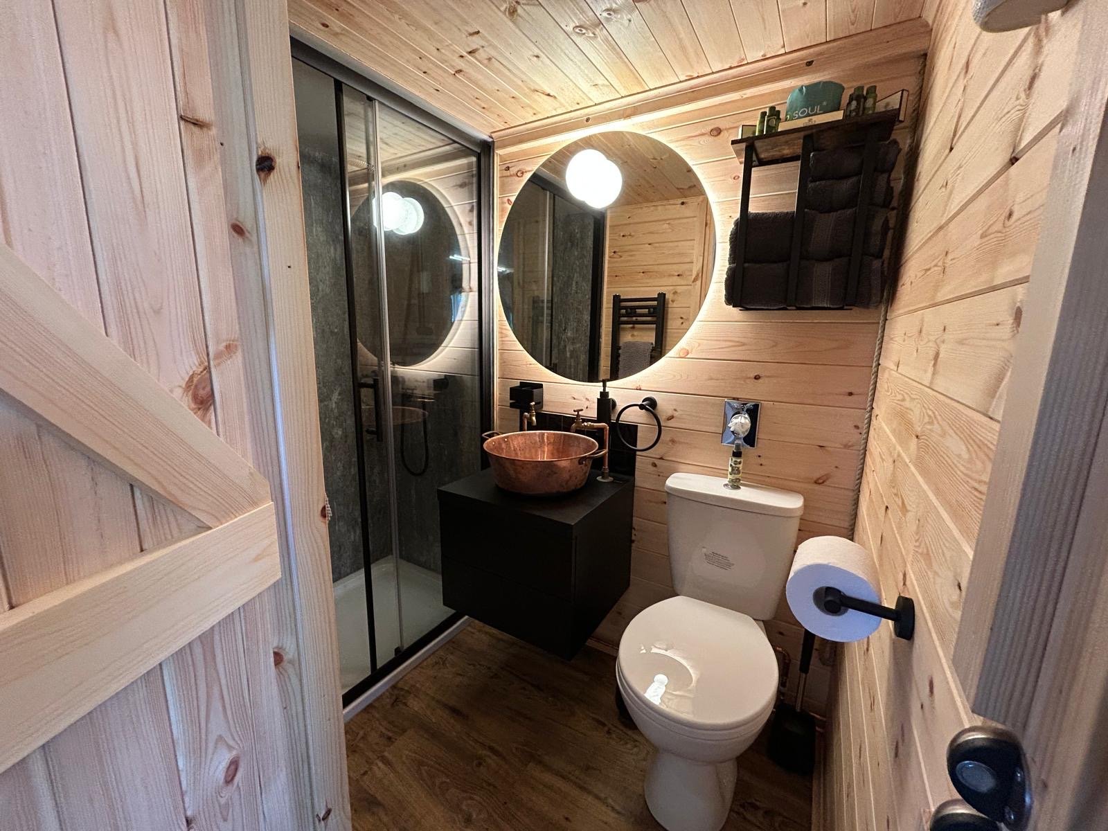 Lincoln Lodge bathroom